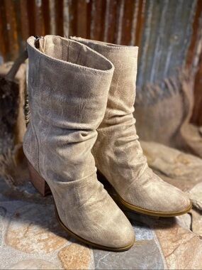 Very G Women's Preston Slouchy Mid-Calf Block Heel Boots - Taupe-Size 9-EUC